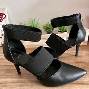 GUC Vera Wang Heels- $5 SHIPPING!
